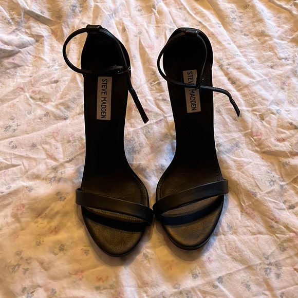 Steve Madden Stecy Sandals - Picture 3 of 5